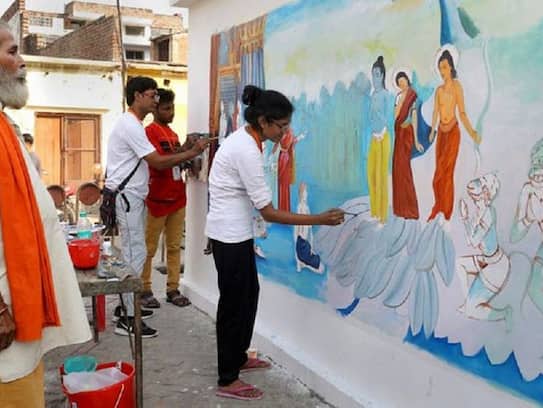 wall painting in prayagraj