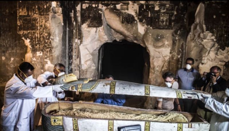 Egyptians open coffin revealing 3,000-year-old mummified woman