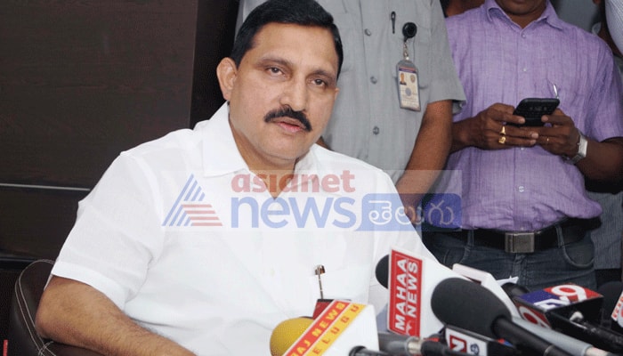 BJP MP Sujana Chowdary Senstaional comments on Ycp