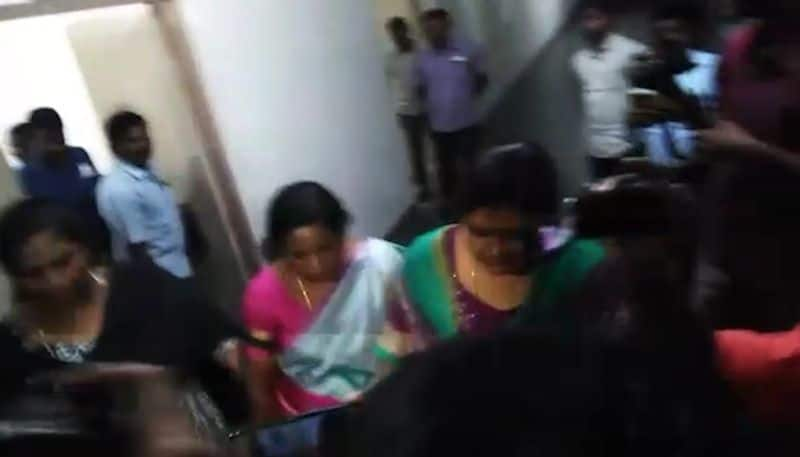 Woman executive engineer assistant arrested Salem bribe Kalaivani video