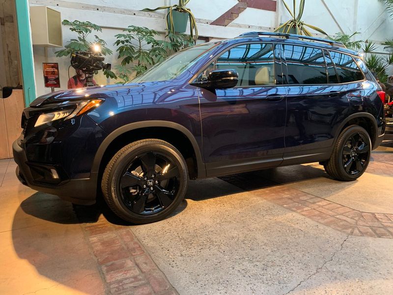 Honda revealed New SUV passport car in La motor show