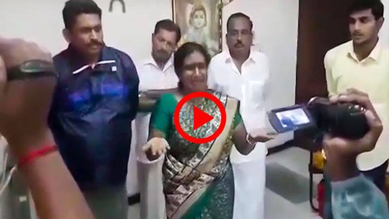 Kaduvetti Guru's Sister Emotional video