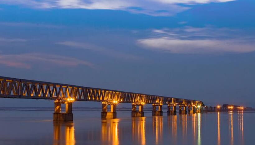 भारतीय रेलवे और पूर्वोत्तर क्षेत्र के लिए ऐतिहासिक दिन, देश का सबसे लंबा सड़क और रेलवे पुल शुरु