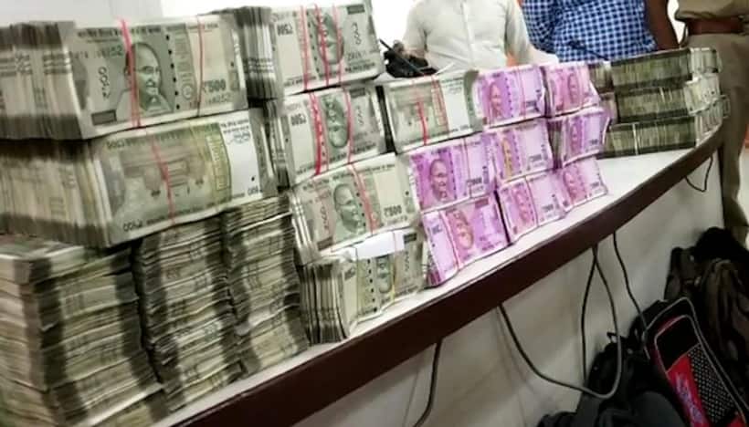 नेताओं की संपत्ति में बढ़ोत्तरी पर सुप्रीम कोर्ट ने उठाया सवाल