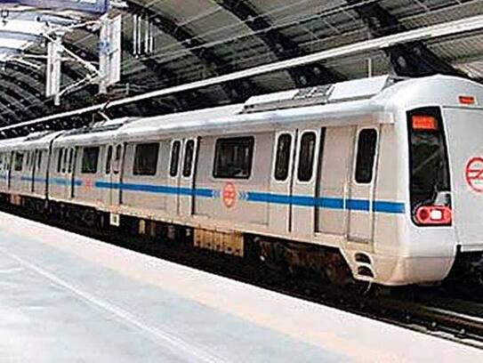 FROM LAST TWO DAYS BLUE LINE DELHI METRO PASSENGERS SUFFER TECHNICAL ISSUES