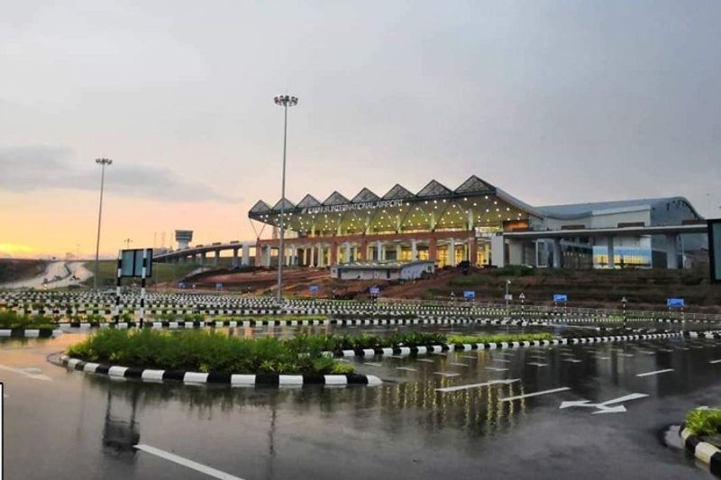 51 lakh worth gold seized in kannur airport