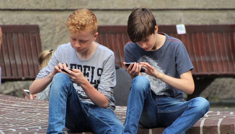 smart phone addiction in students