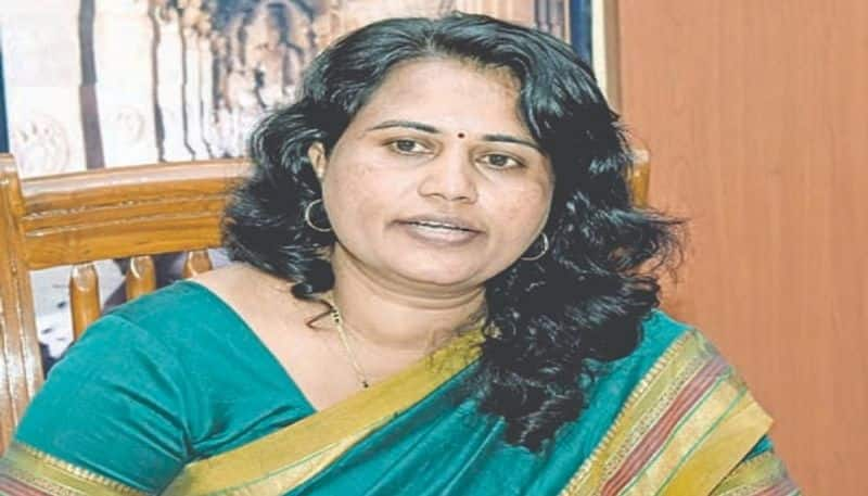 Bagalkot Zilla Panchayat CEO Gangubai Manakar Gives Job to Disability Women