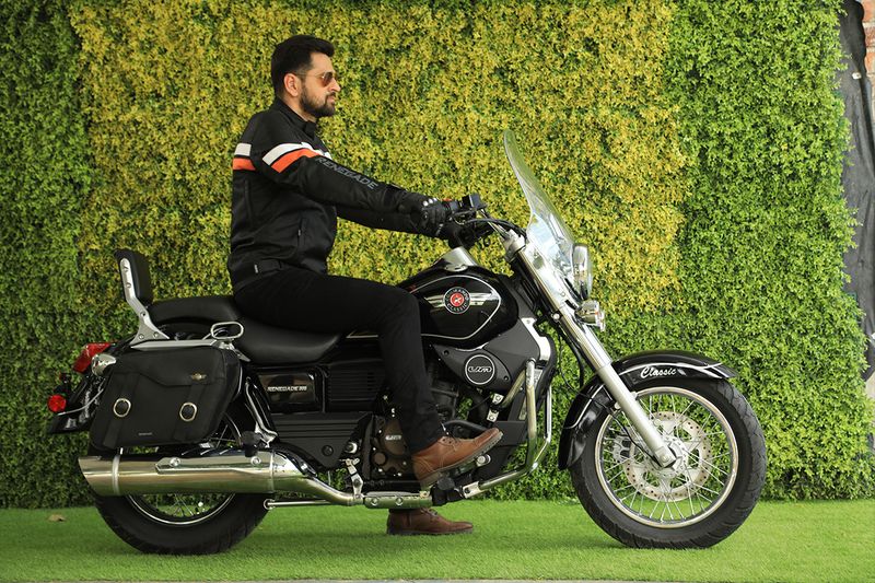 RE Thunderbird competitor Um Commando classic bike launched