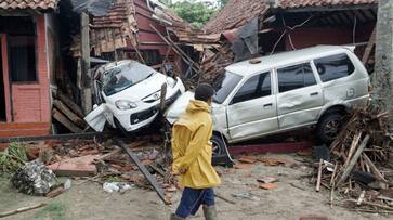 Indonesia tsunami: Hundreds dead and 'many missing' after volcano erupts