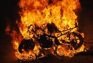 Bike rider charred death Yamaha R1 catches fire Kolar accident