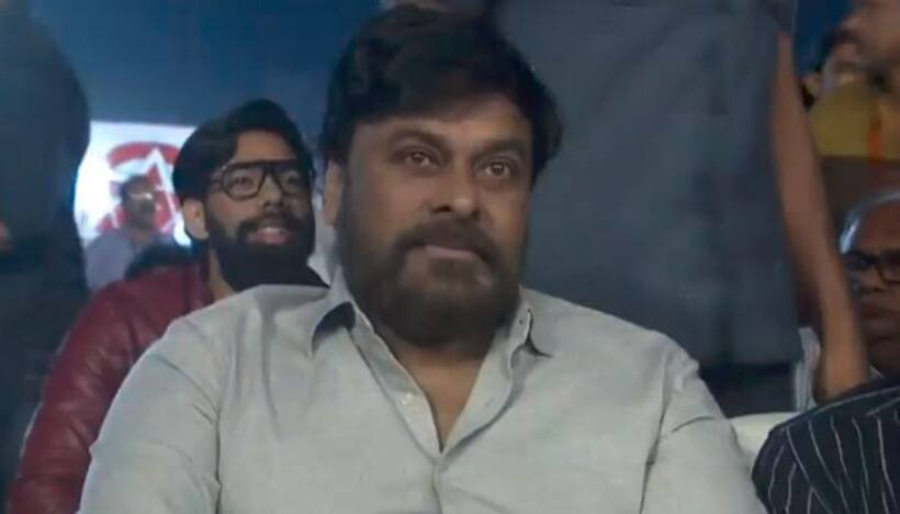 'వినయ విధేయ రామ' ప్రీరిలీజ్.. మెగాస్టార్ వచ్చేశాడు!