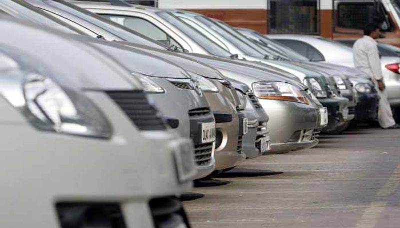 Auto Crisis Passenger Vehicle Sales See Worst Ever Monthly Drop Since Two Decades