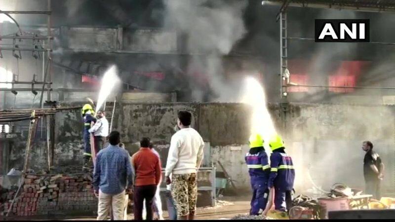 Mumbai: Bhiwandi cloth factory goes up in flames, firefighters rushed to spot