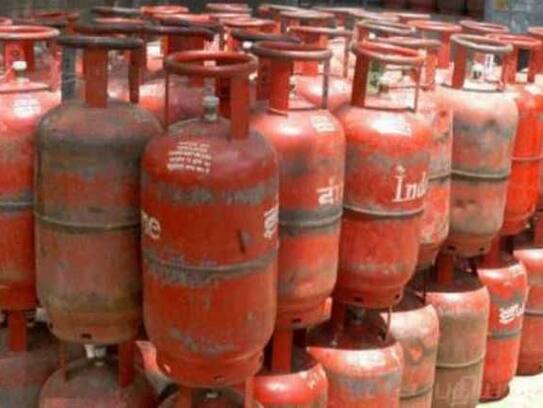 Rate of Gas cylinder slashed before general Budget