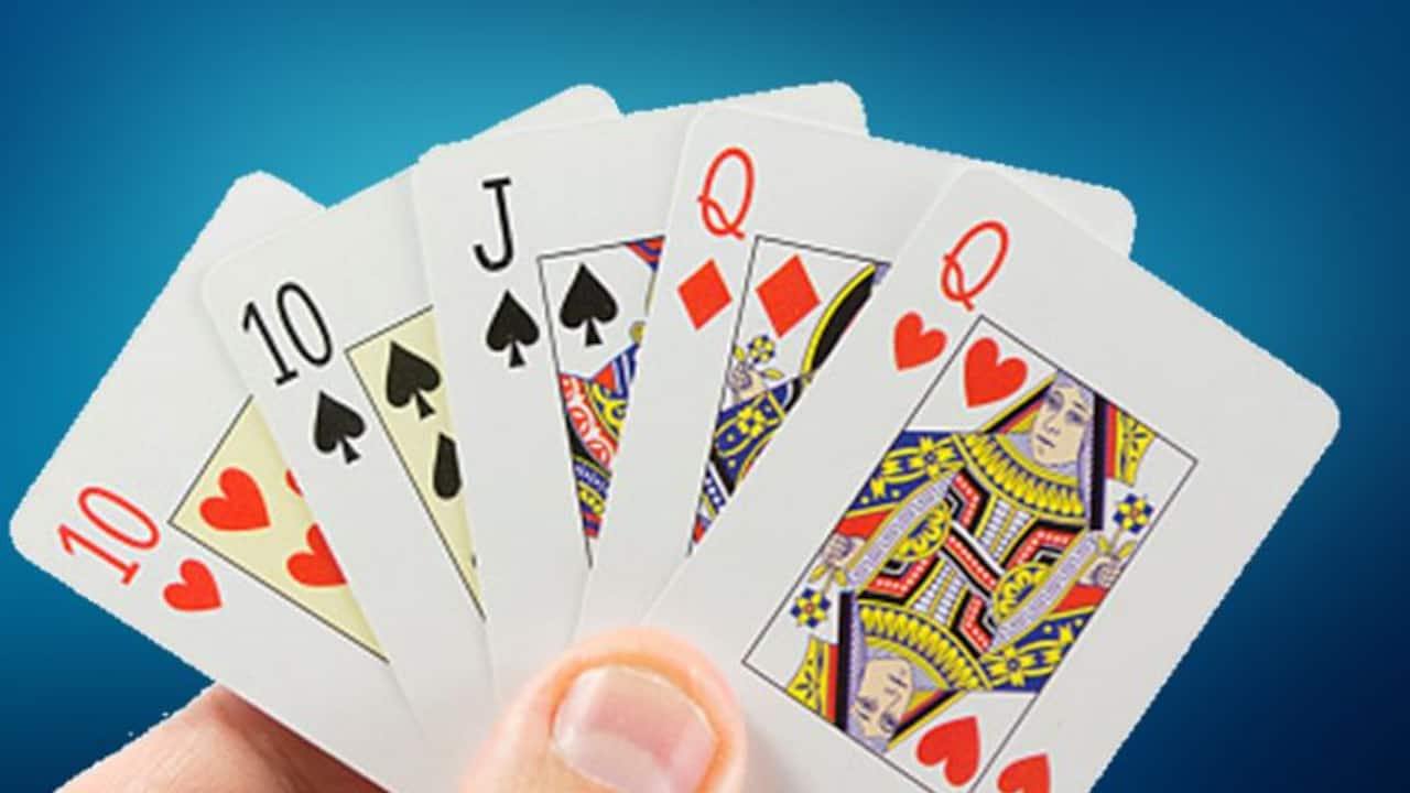 Man pays for smartphone for daughter's online classes, gets decks of playing cards instead