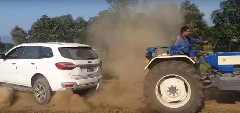 Swaraj Tractor and Ford endeavour tug of war here is the  result