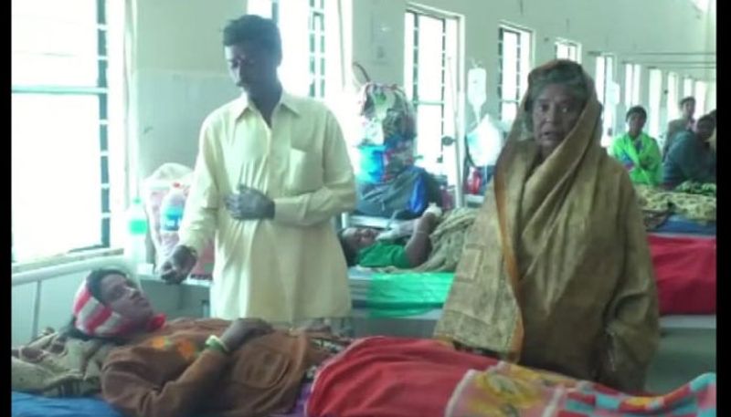 Woman Gives Birth Baby On Road in Chitradurga