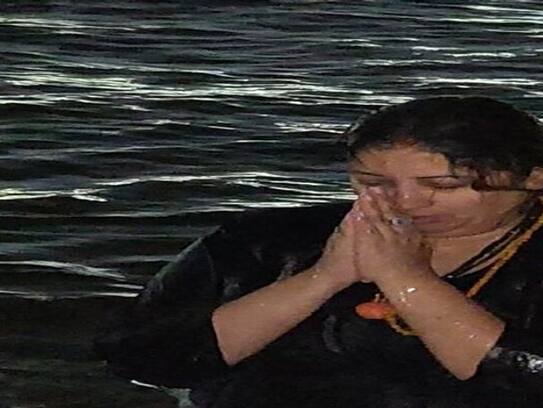 Kumbh Mela: PM Modi lauds UP govt's efforts, Smriti Irani takes holy dip too
