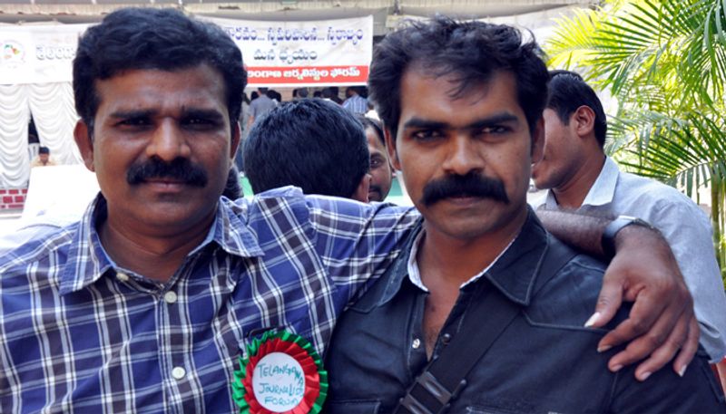 Journalist Kranthi in assembly defeating Damodara