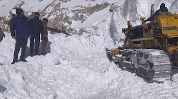 Avalanche hit Ladakh Khardung La trapped under snow 3 bodies recovered