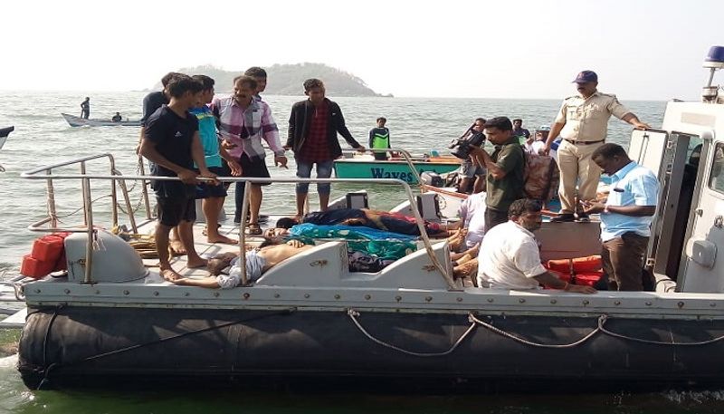 8 peoples dead after Boat capsize In Karwar