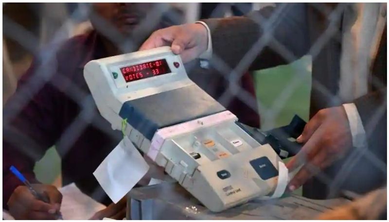 polling equipment distribution from Monday morning Kerala to vote on Tuesday