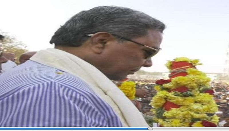 Former CM Siddaramaiah Condolences To Siddaganga Sri in Banashankari Devi Fair