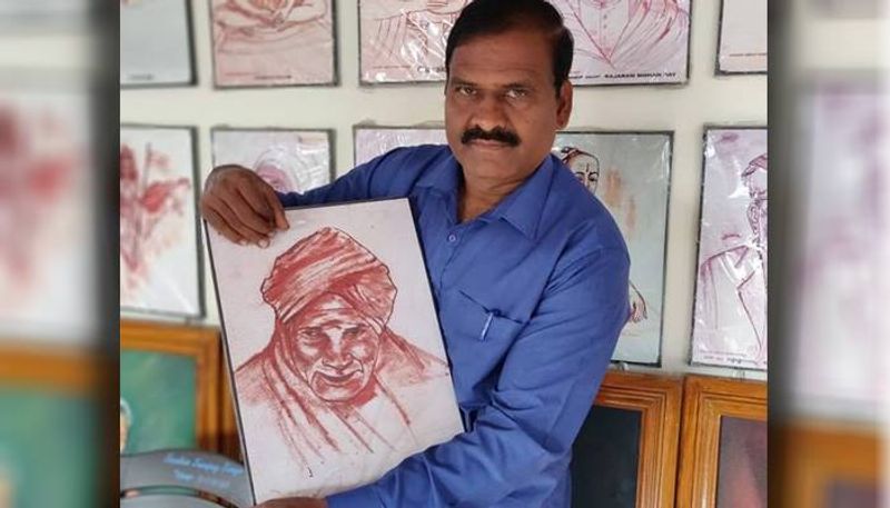 Bagalkot Art Teacher Draws Siddaganga Sri Portrait With Own Blood