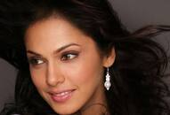 Isha koppikar joins BJP