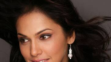 Isha koppikar joins BJP