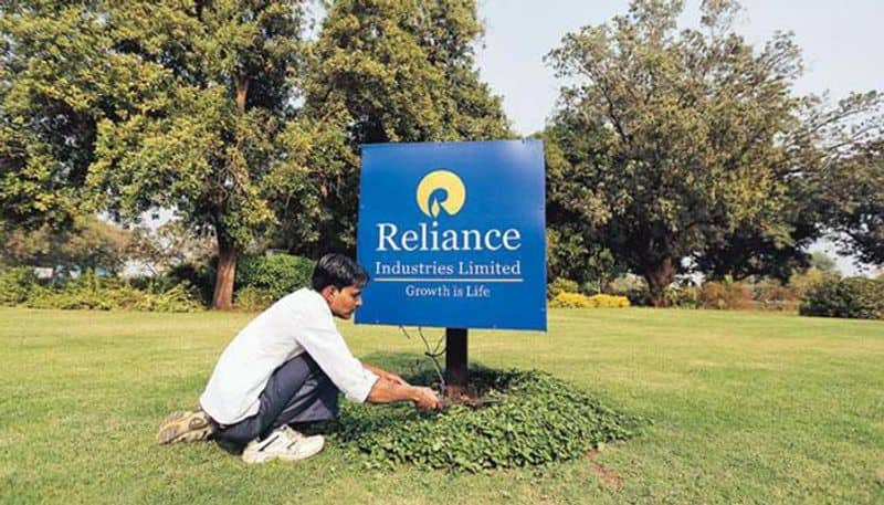 reliance maintain first rank among indian companies according to market capital