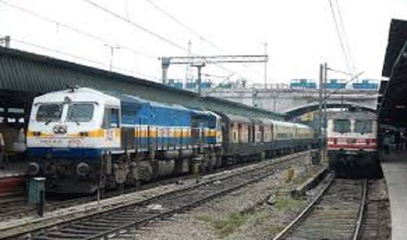 रेलवे पर भारी पड़ी शीत लहर, कई ट्रेने रद्द तो कई लेट