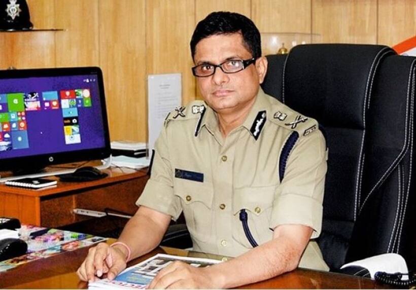 ममता vs सीबीआईः राज्यपाल ने भेजी रिपोर्ट, आईपीएस अफसरों पर इन सेक्शनों के तहत कार्रवाई संभव