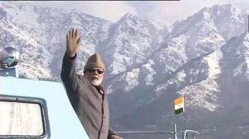 PM Modi visited Dal Lake of Srinagar in Boat