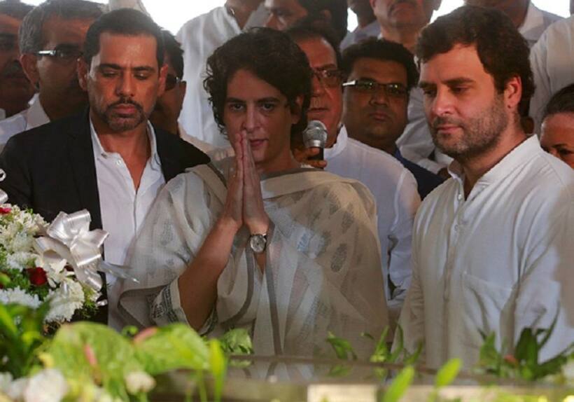 विदेश से लौटी प्रियंका, महासचिवों की बैठक के बाद संभालेगी काम