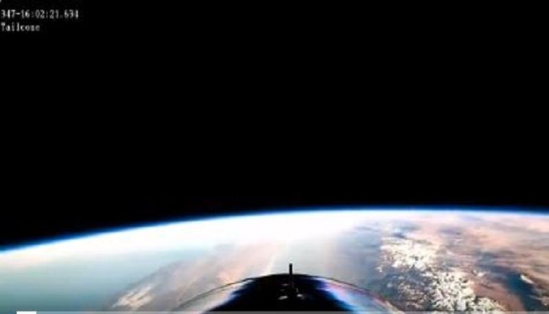 Virgin Galactic Pilots Fly To Edge Of Space