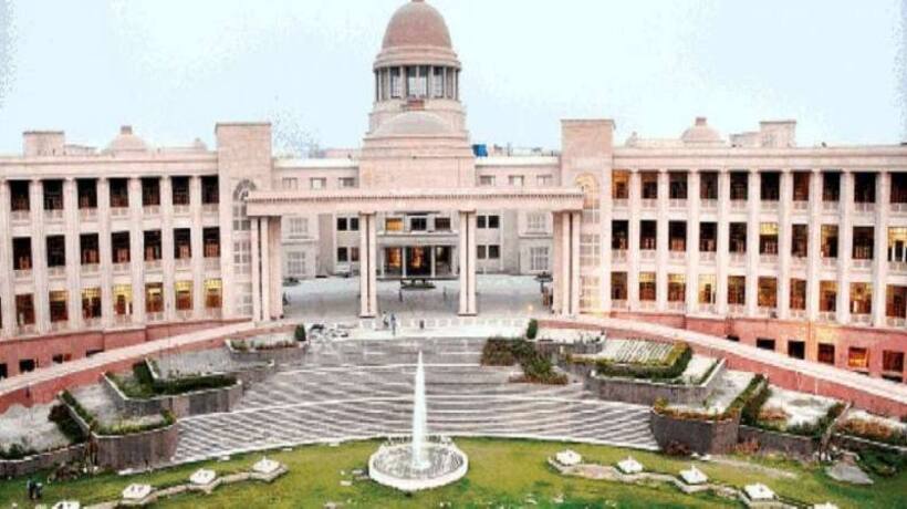 हाईकोर्ट की सख्ती के बाद यूपी में कर्मचारियों की हड़ताल स्थगित, राज्य सरकार ने भी पेंशन में हिस्सेदारी बढ़ाई