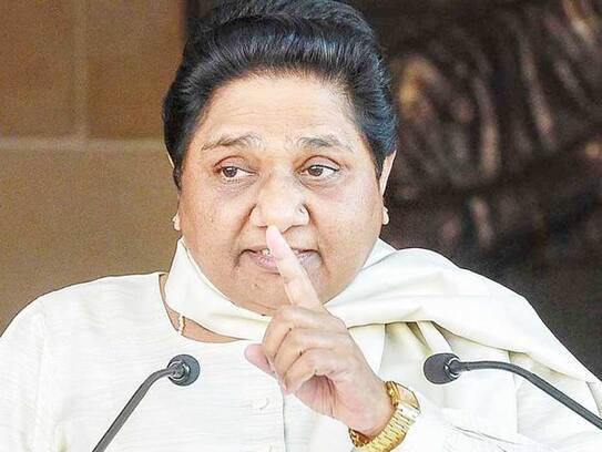 Mayawati asked to media dont play SC statement on her statue
