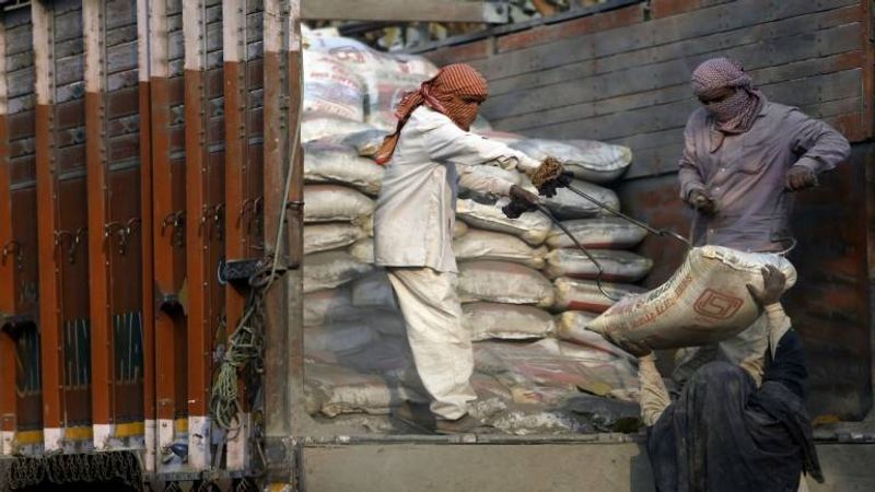 cement rate hike: from Wednesday increase 20 rupee per packet of cement all over India