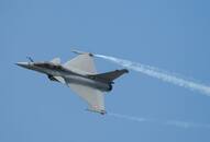 Rafale Fighter jet shows spectacular maneuvers at Aero India