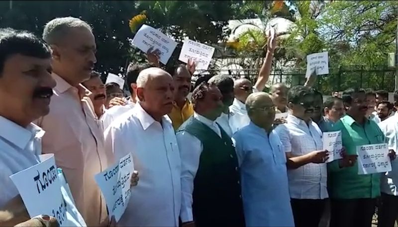 Yeddyurappa urges governor to take action against JD(S)