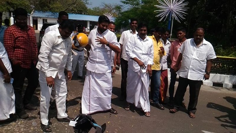 Puducherry CM protest against compulsory helmet rule impose by governor Kiran bedi