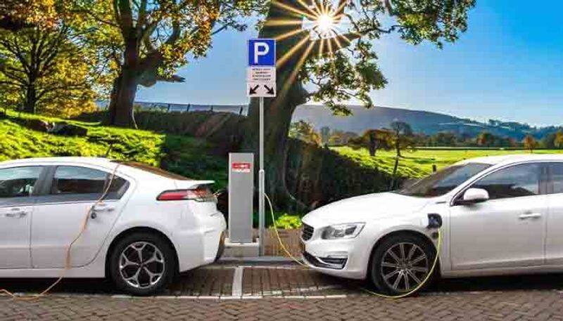 Government plans Rs 50,000 rebate on electric vehicles