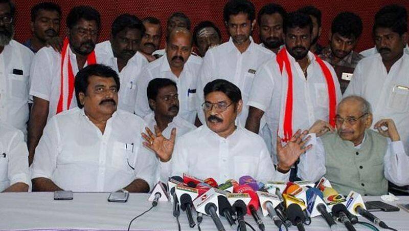 Paarivendhar has said that there is a chance to contest the parliamentary elections alone