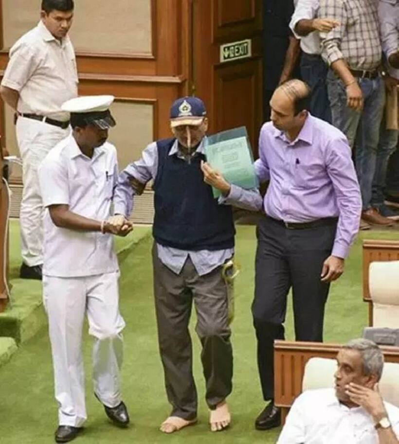 मनोहर पर्रिकर का स्वास्थ्य बिगड़ा, गोवा मेडिकल कॉलेज में 48 घंटे तक रहेंगे डाक्टरों की निगरानी में