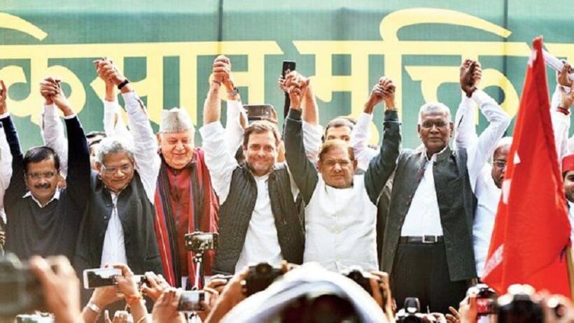 पुलवामा हमले के बाद विपक्षी दलों पर एक मंच में आने का बढ़ा दबाव, दिल्ली में मंगलवार को सकती है बैठक