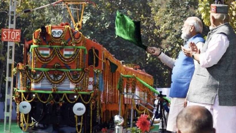 पिछले पांच सालों में कैसे भारतीय रेलवे पर दिखा मोदी का असर, जानिए छह मुख्य बातें