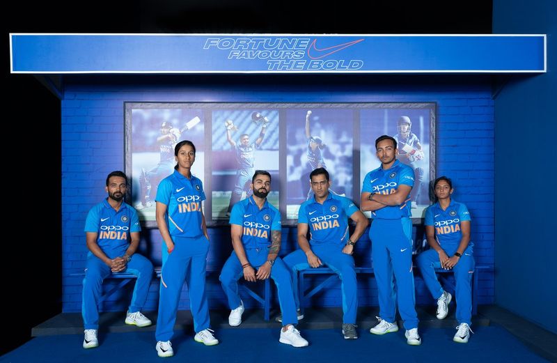 MS Dhoni Virat kohli unveils new jersey ahead of 2019 world cup