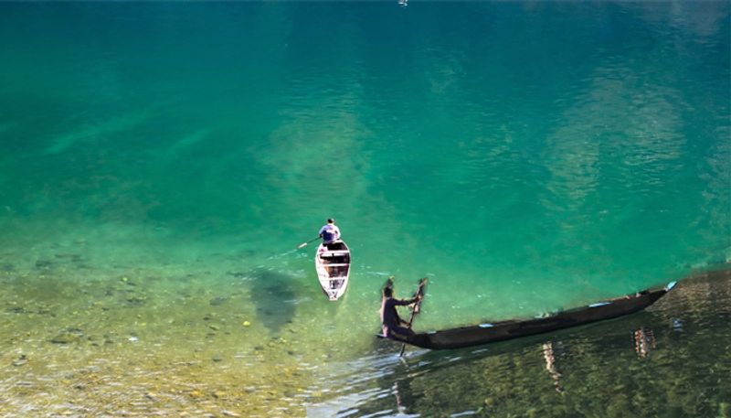 Meghalaya's crystal clear umngot river